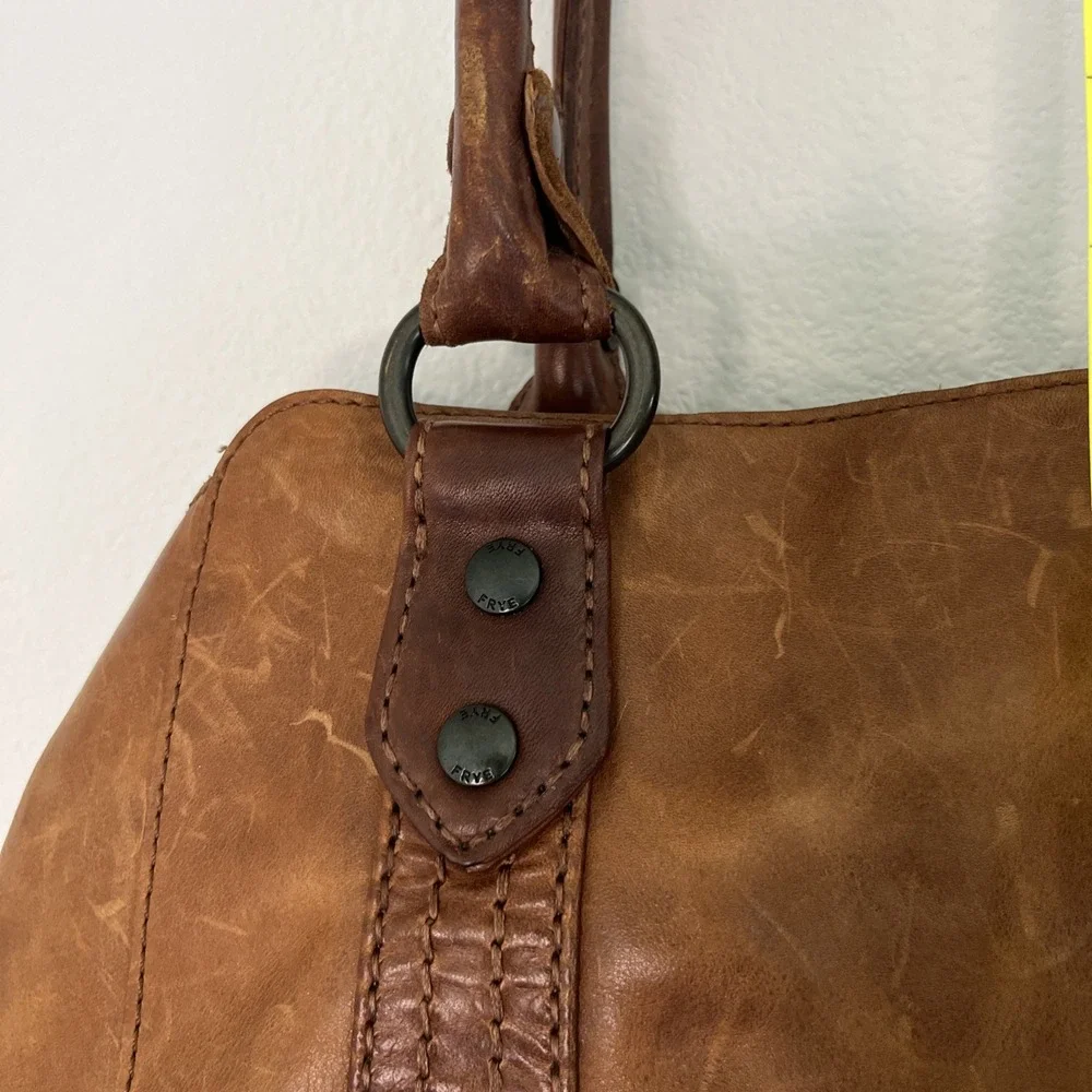 Frye Melissa Brown Cognac Leather Shoulder Bag  Distressed Boho Western New
